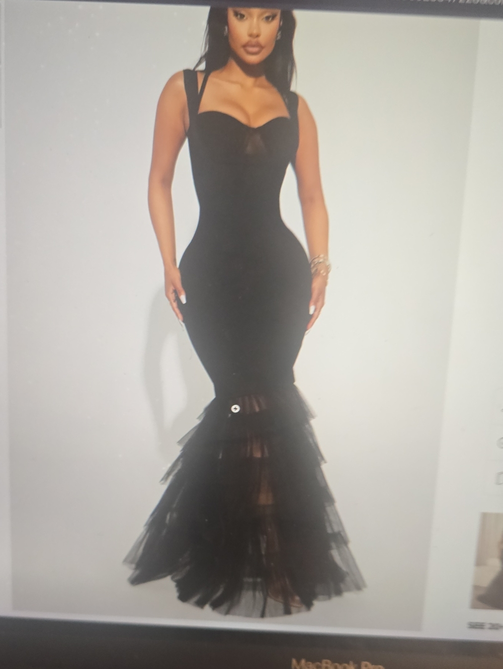 Elegant Black Mermaid Tulle Evening Dress